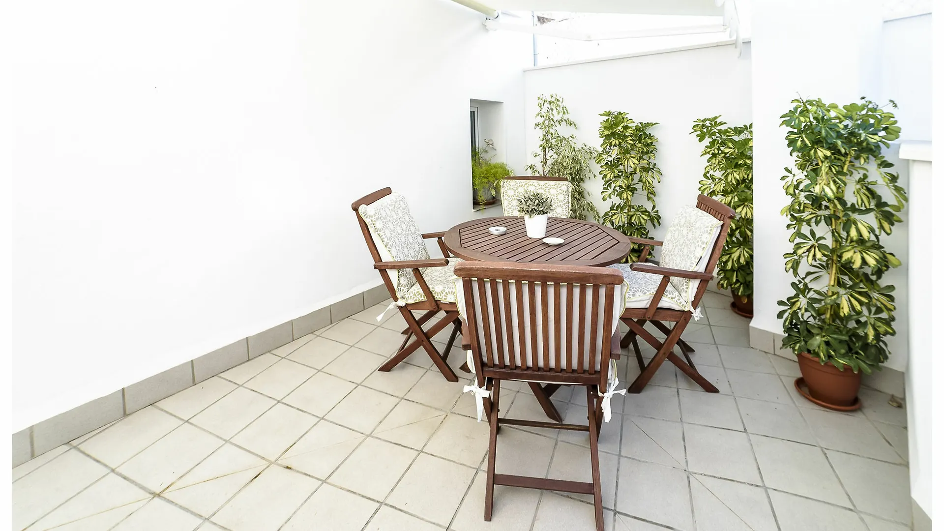 Sea & Wave La Finestra Apartment Malaga Spain